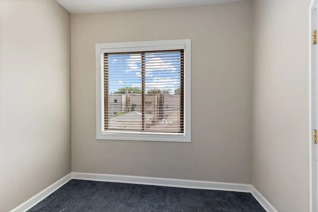 4519 North Troy Street Chicago IL 60625