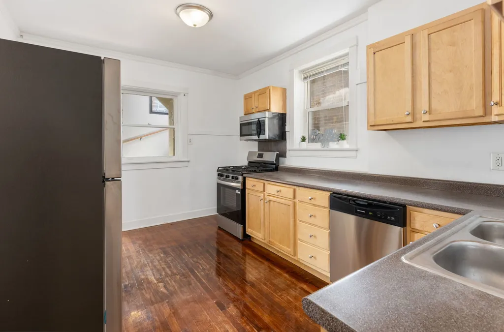 4519 North Troy Street Chicago IL 60625