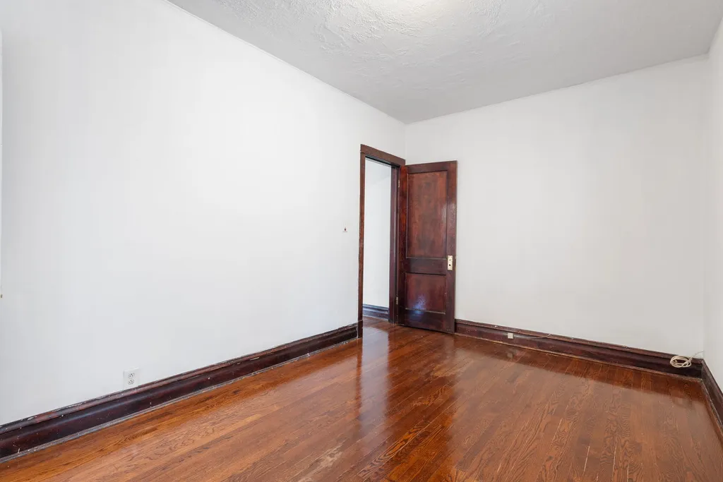4519 North Troy Street Chicago IL 60625