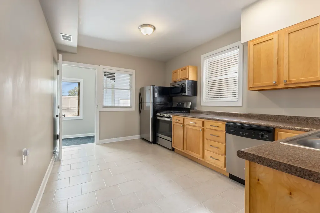 4519 North Troy Street Chicago IL 60625