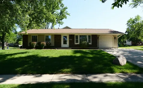 930 Sharon Lane Schaumburg IL 60193