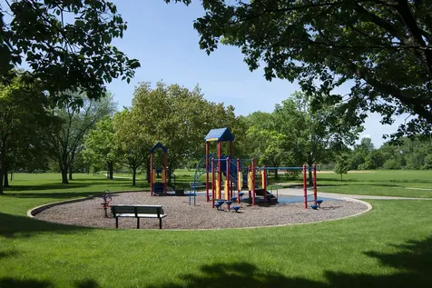 930 Sharon Lane Schaumburg IL 60193