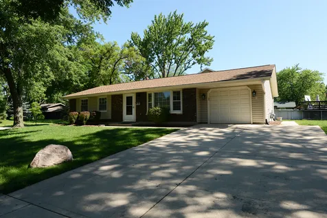 930 Sharon Lane Schaumburg IL 60193