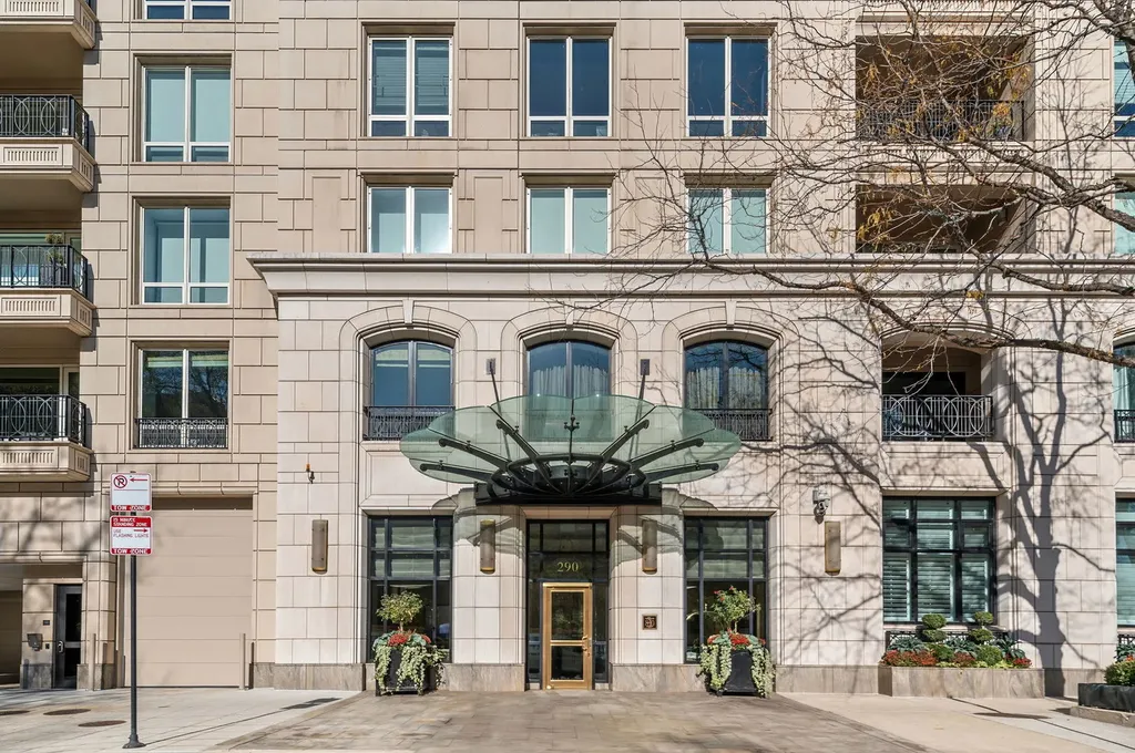 840 North Lake Shore Drive Chicago IL 60611