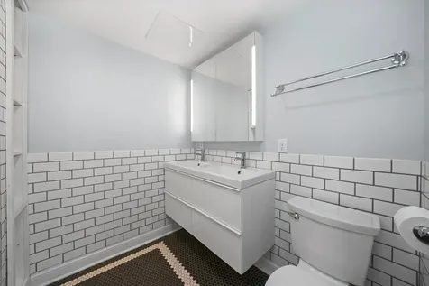 2642 North Sacramento Avenue Chicago IL 60647