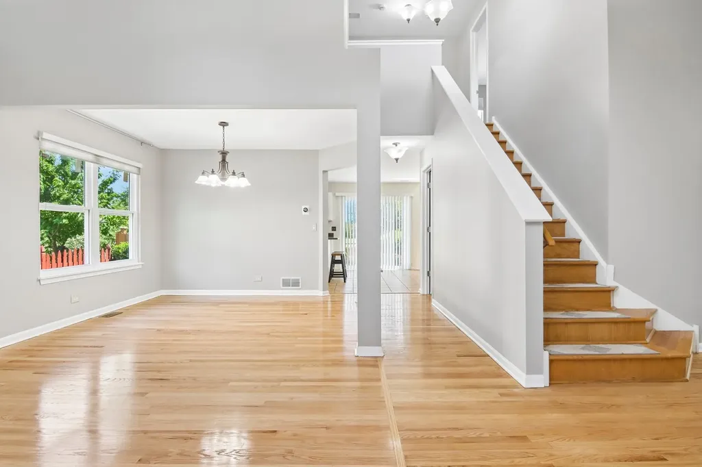 1322 Pennsbury Lane Aurora IL 60502