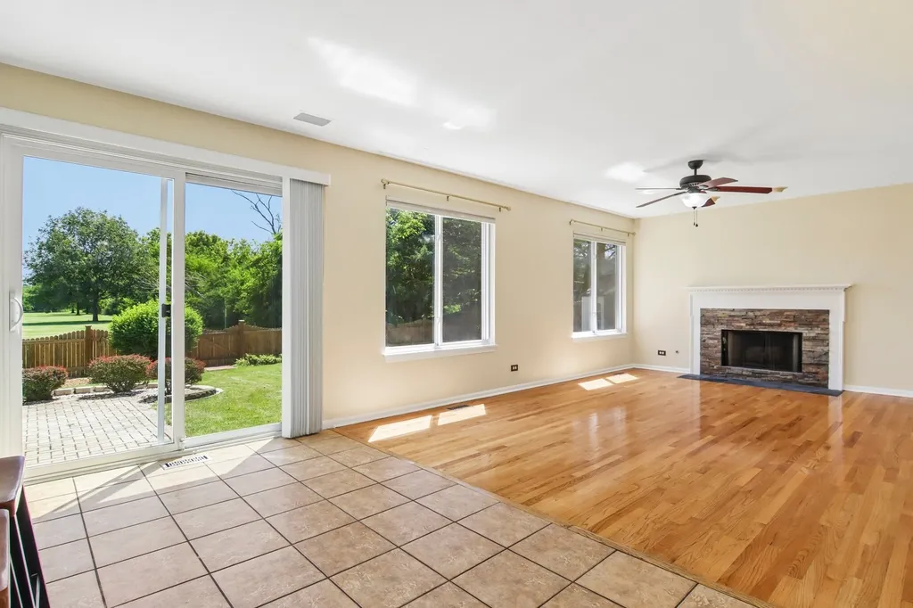1322 Pennsbury Lane Aurora IL 60502