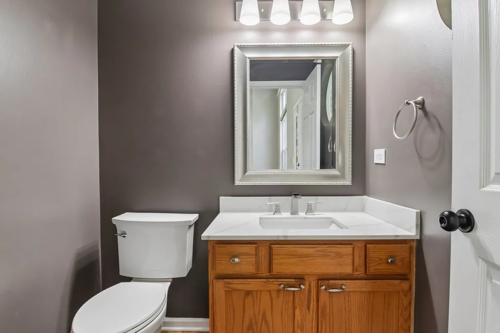 1322 Pennsbury Lane Aurora IL 60502