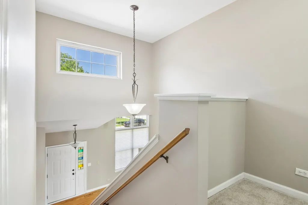 1322 Pennsbury Lane Aurora IL 60502