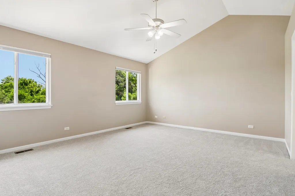 1322 Pennsbury Lane Aurora IL 60502