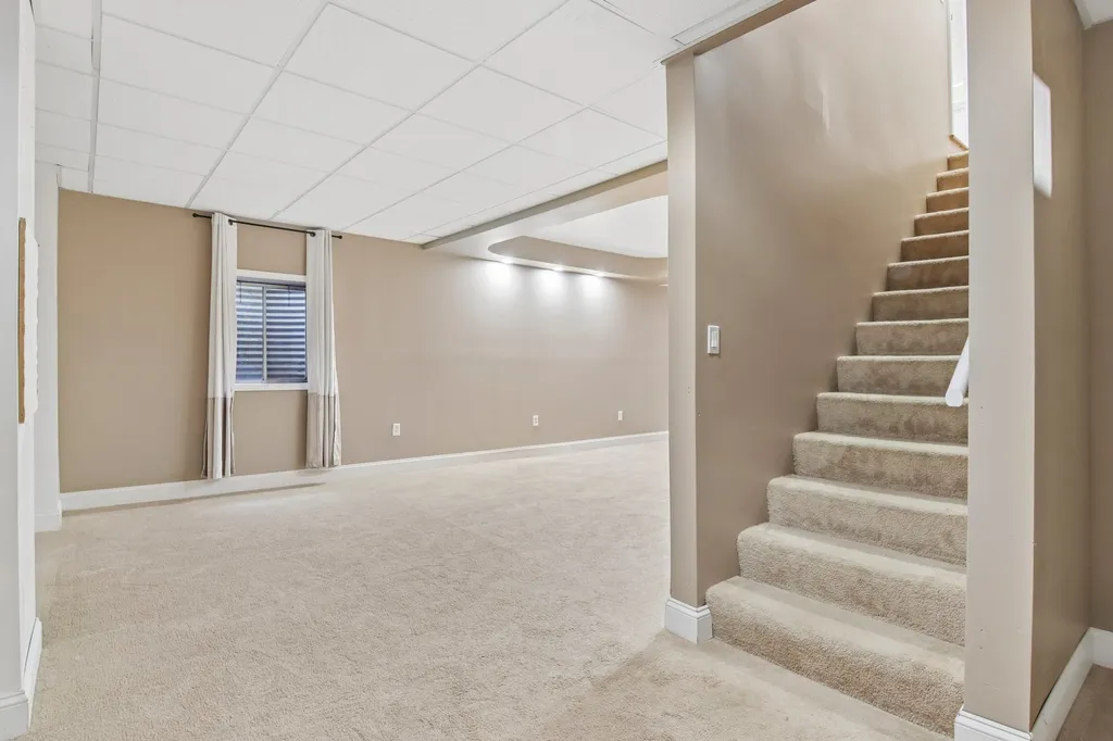 1322 Pennsbury Lane Aurora IL 60502