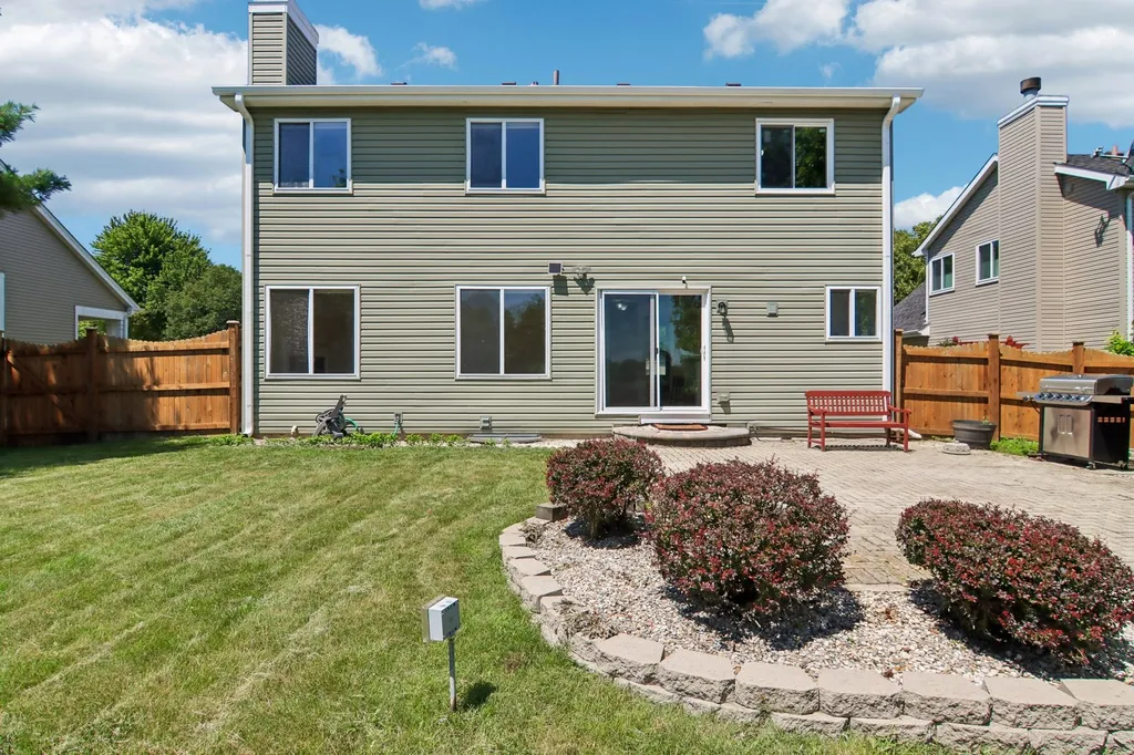 1322 Pennsbury Lane Aurora IL 60502