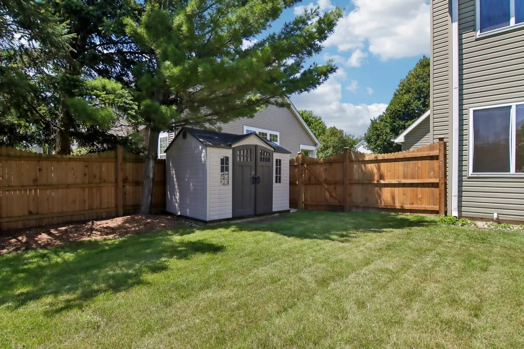 1322 Pennsbury Lane Aurora IL 60502