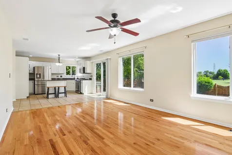 1322 Pennsbury Lane Aurora IL 60502