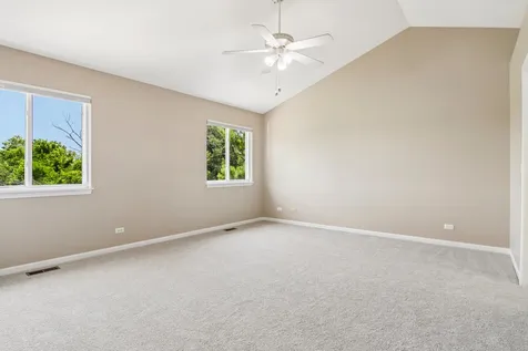 1322 Pennsbury Lane Aurora IL 60502
