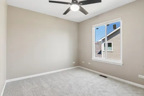1322 Pennsbury Lane Aurora IL 60502
