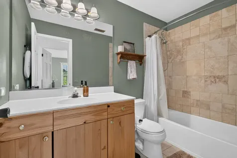 39W240 East Mallory Drive Geneva IL 60134