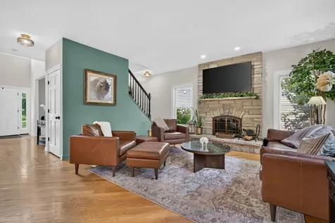 39W240 East Mallory Drive Geneva IL 60134