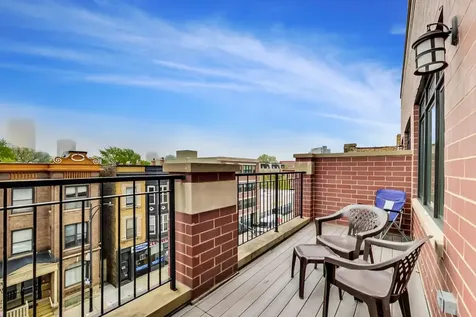 2618 North Halsted Street Chicago IL 60614