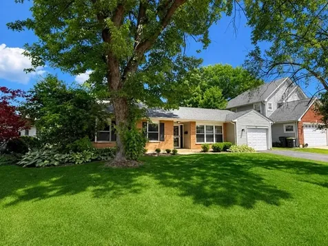 1525 North Patton Avenue Arlington Heights IL 60004