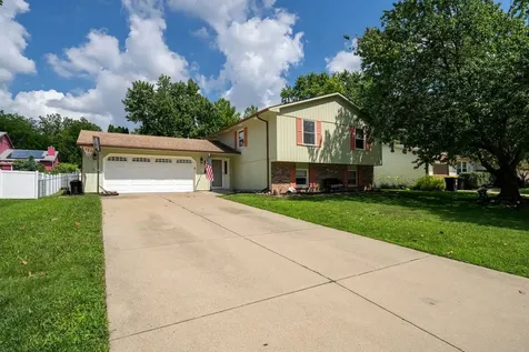 104 Nottingham Chase Normal IL 61761