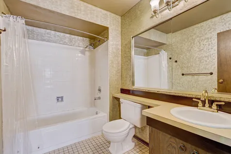 330 Elmwood Lane Bloomingdale IL 60108