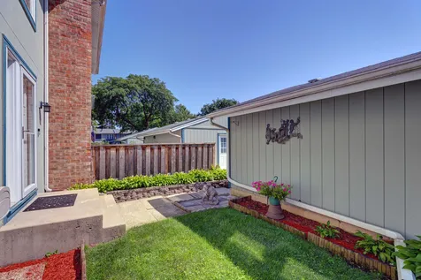 330 Elmwood Lane Bloomingdale IL 60108
