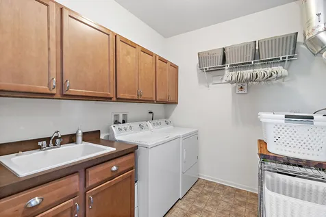 545 Autumn Circle Pingree Grove IL 60140