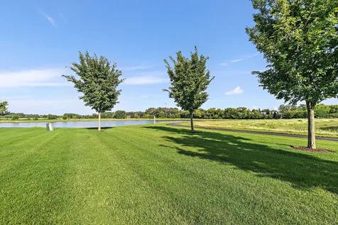 545 Autumn Circle Pingree Grove IL 60140