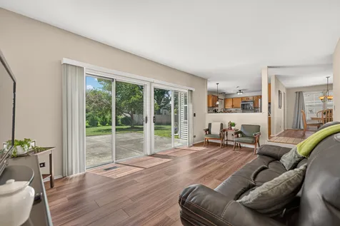 1696 Brigham Lane Crystal Lake IL 60014