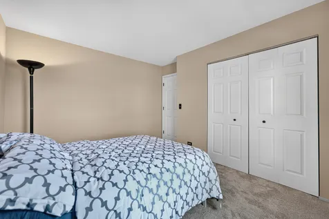 1696 Brigham Lane Crystal Lake IL 60014