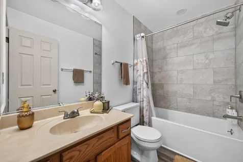 1696 Brigham Lane Crystal Lake IL 60014