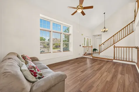 1696 Brigham Lane Crystal Lake IL 60014