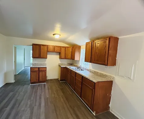 6415 North Shore Avenue Spring Grove IL 60081