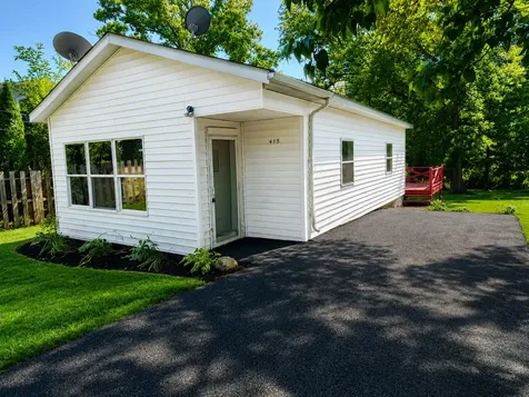 6415 North Shore Avenue Spring Grove IL 60081