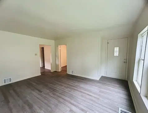 6415 North Shore Avenue Spring Grove IL 60081