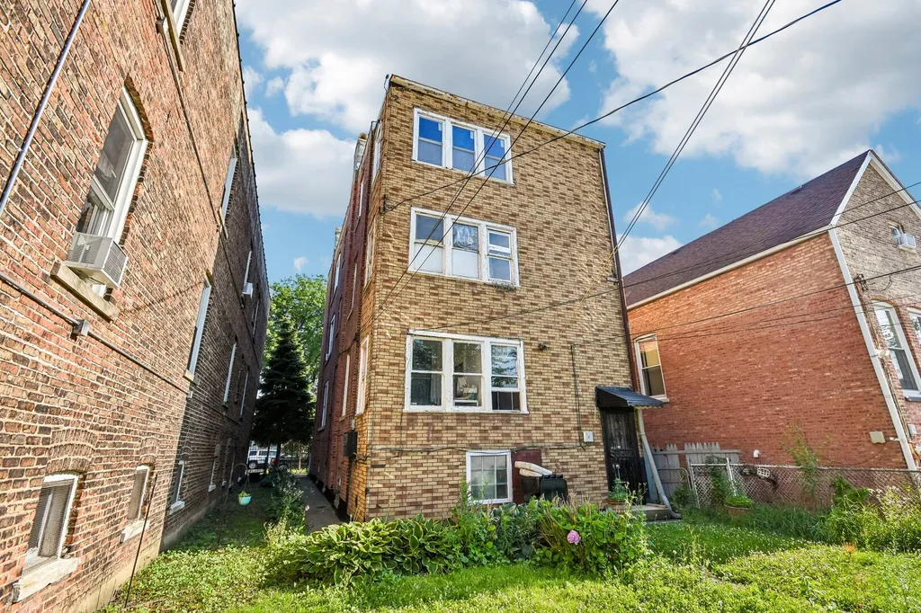 3038 West 38th Place Chicago IL 60632