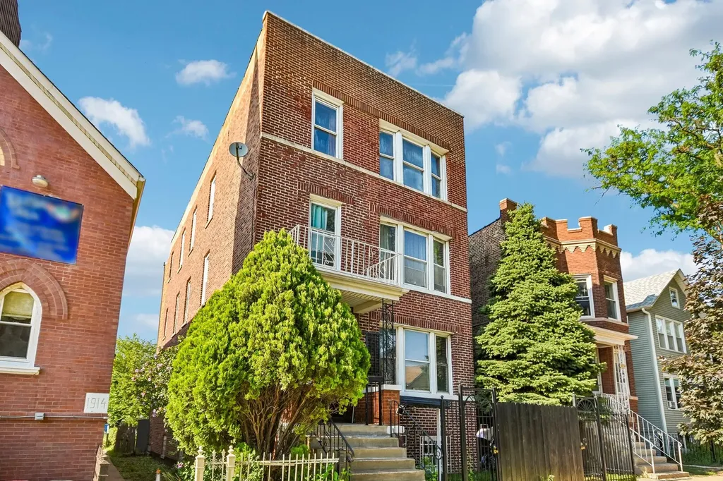 3038 West 38th Place Chicago IL 60632