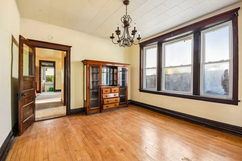 3038 West 38th Place Chicago IL 60632