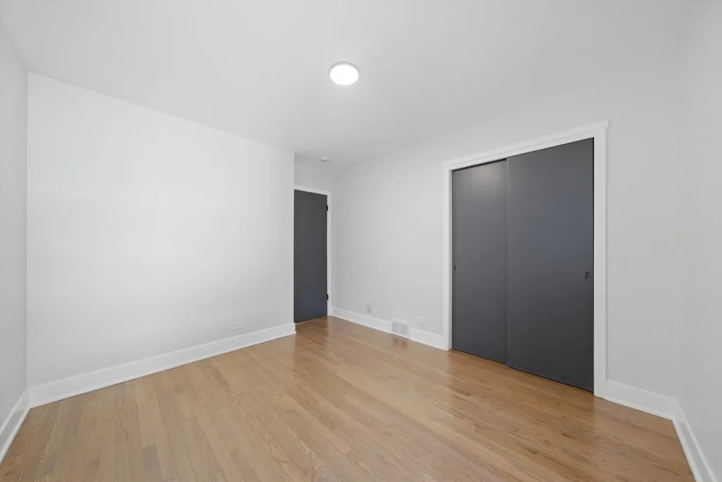 6332 North Mobile Avenue Chicago IL 60646