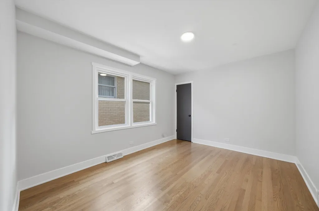6332 North Mobile Avenue Chicago IL 60646