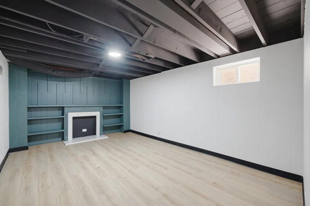 6332 North Mobile Avenue Chicago IL 60646