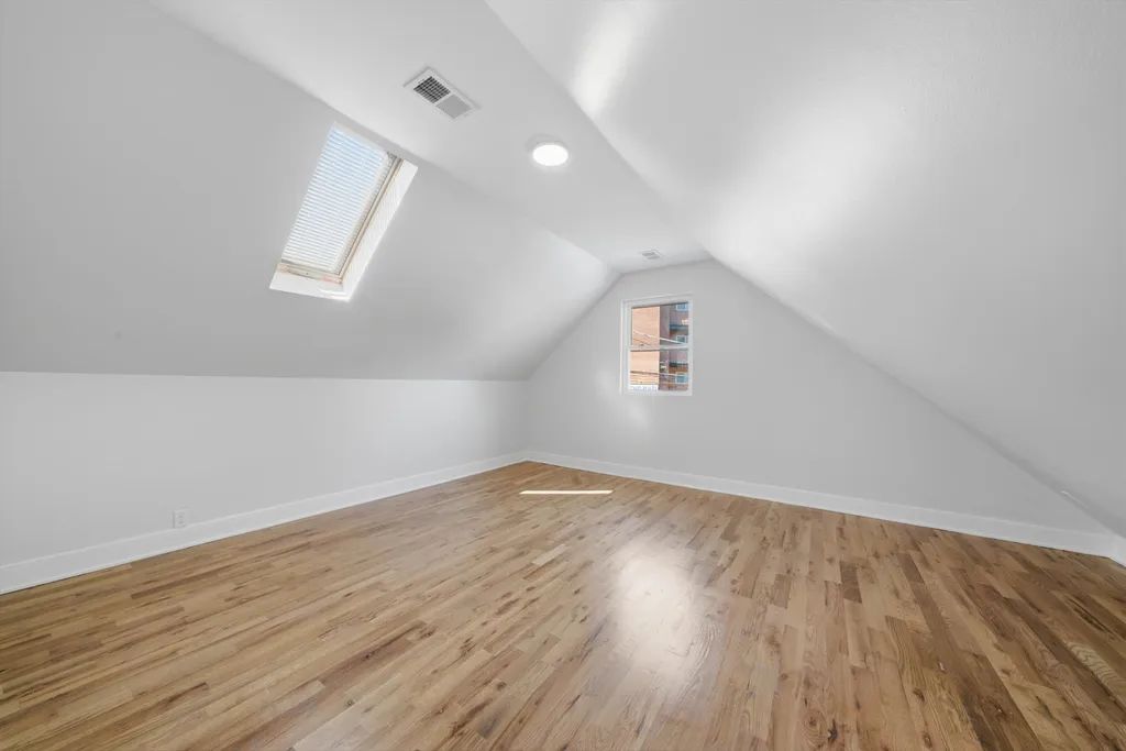 6332 North Mobile Avenue Chicago IL 60646