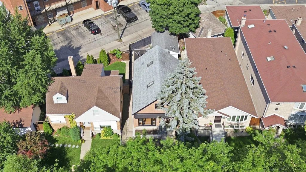 6332 North Mobile Avenue Chicago IL 60646