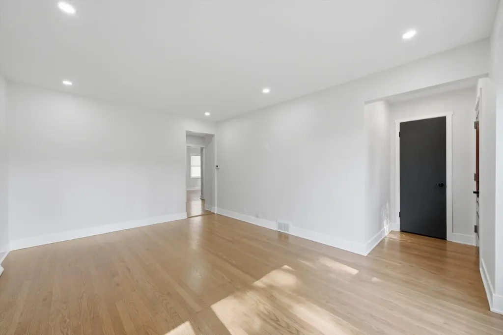6332 North Mobile Avenue Chicago IL 60646
