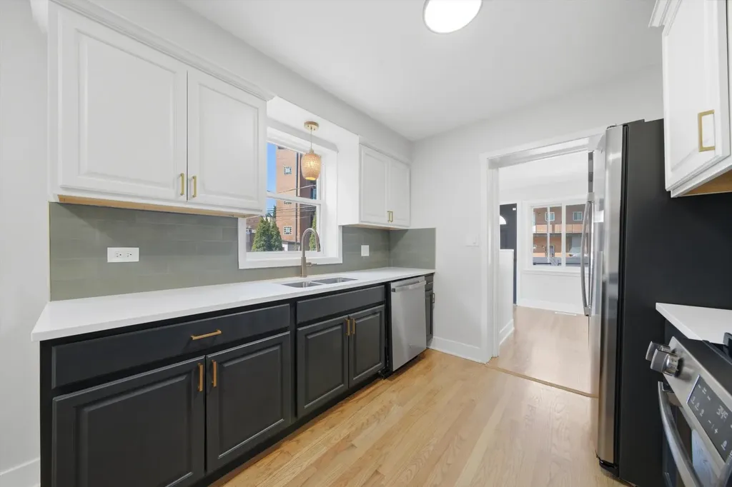 6332 North Mobile Avenue Chicago IL 60646