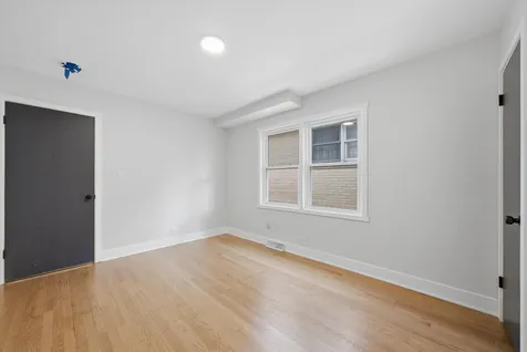 6332 North Mobile Avenue Chicago IL 60646