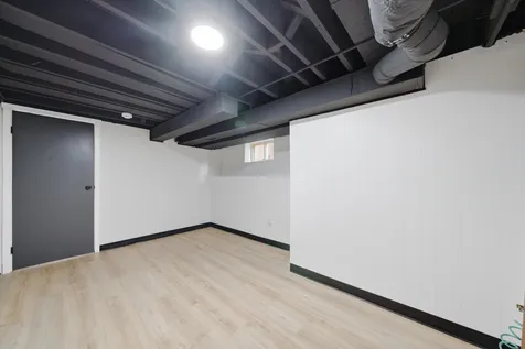6332 North Mobile Avenue Chicago IL 60646