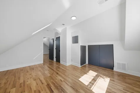 6332 North Mobile Avenue Chicago IL 60646