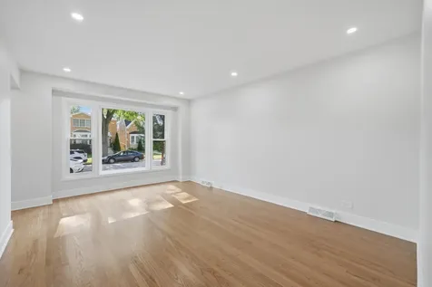 6332 North Mobile Avenue Chicago IL 60646